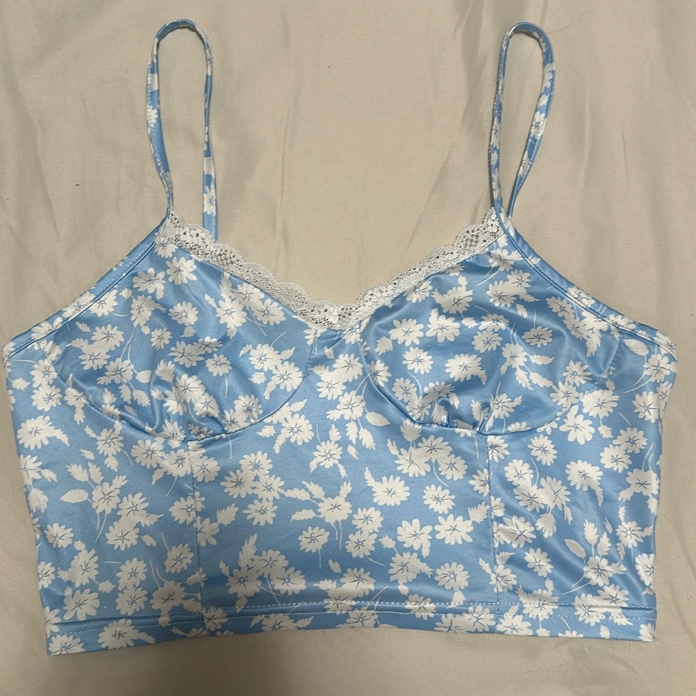 3/$10 NWOT Crop top small
